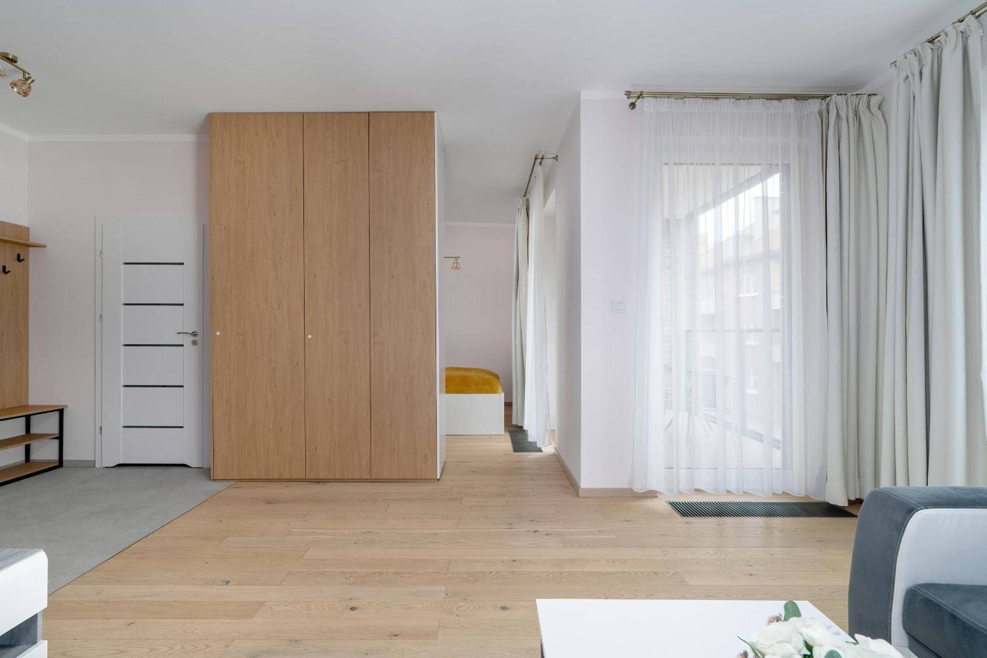 Apartment With Balcony And Free Parking In Poznan By Noclegi Renters Zewnętrze zdjęcie